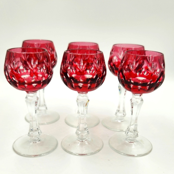 Set of 6 crystal cut cordial glasses - Picture 1 of 2